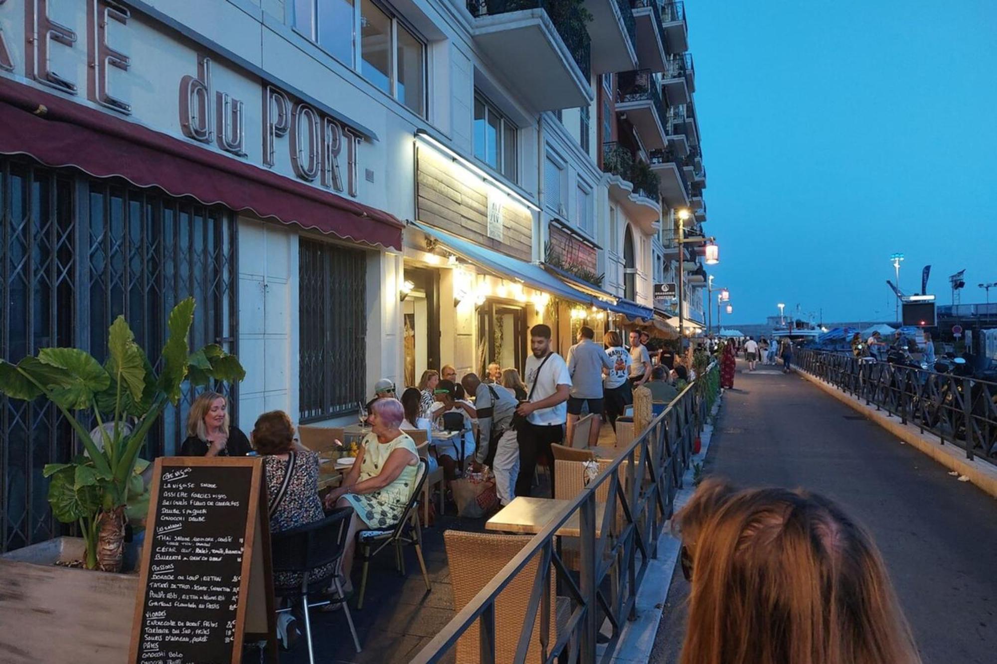 Lympia - Beach & Ferry By Foot Balcony - By Tgb Ница Екстериор снимка
